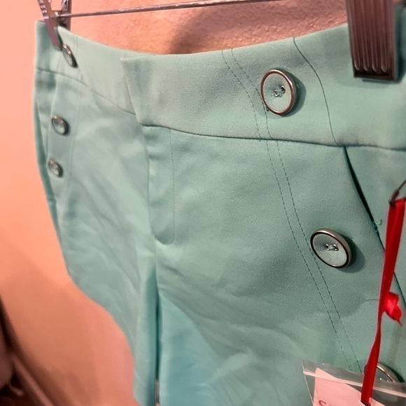ELLE turquoise shorts - Picture 3 of 5